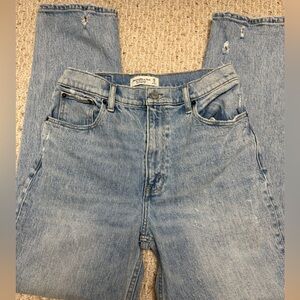 Abercrombie 90s Straight Ultra High Rise